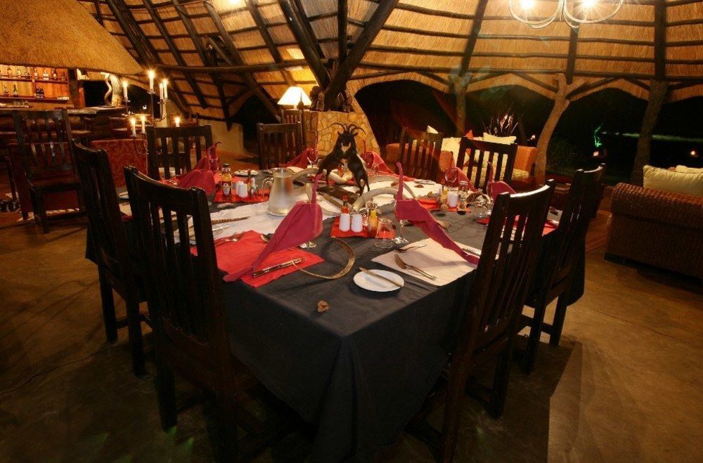 Ivory Lodge Dete Exteriör bild